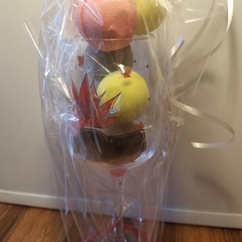 Autumn Stem Wine Glass Bath Bomb Gift Cup